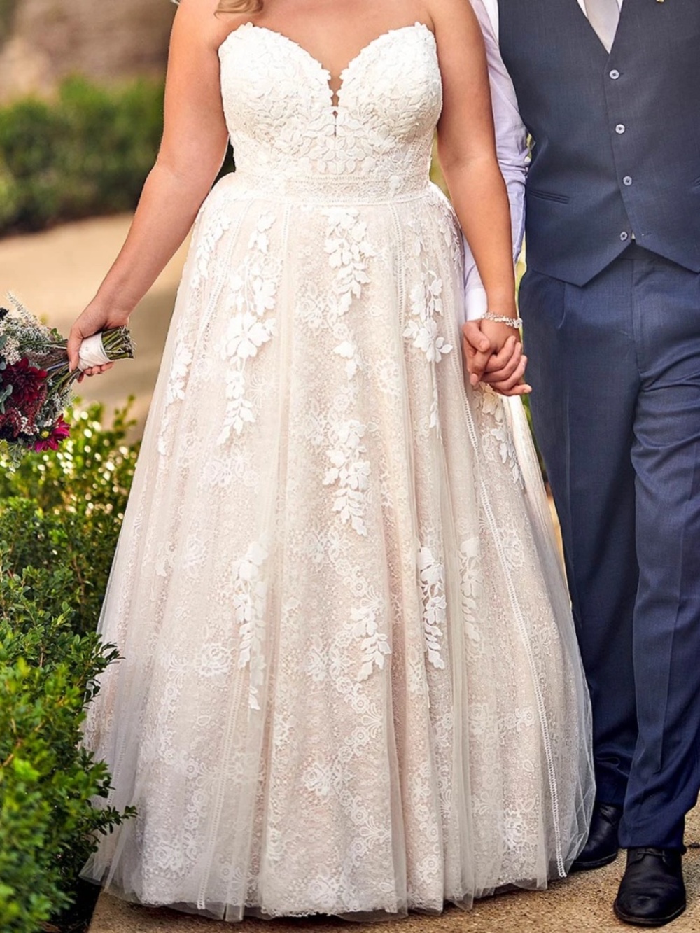 Essense of australia wedding dress d2752